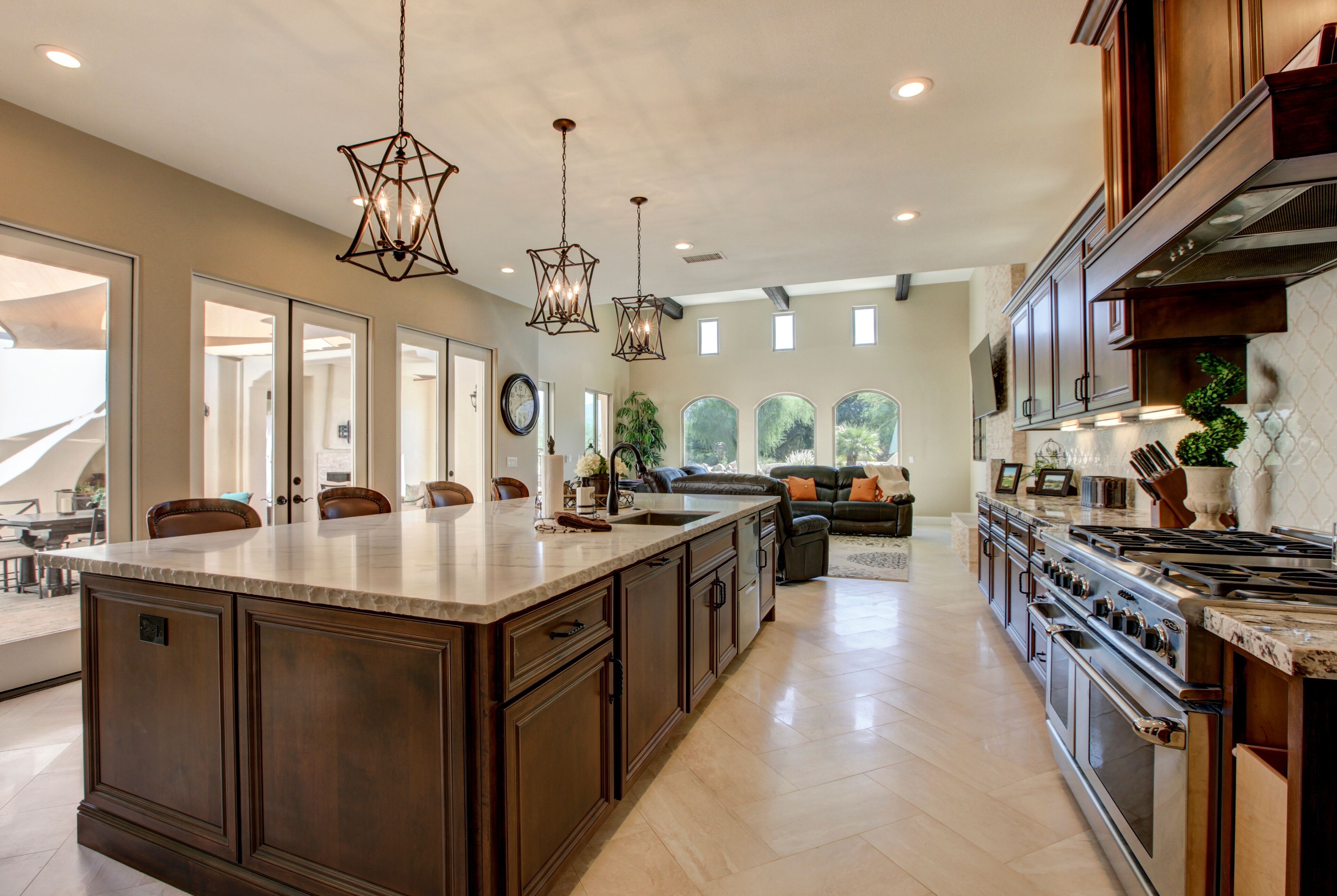 Stunning Panoramic Mountain/Golf Views Home!