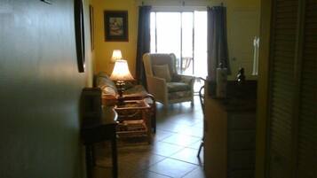 Téléviseur, foyer, lecteur de DVD