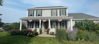 Friendly, Quiet Cul-de-sac - 18 Minutes from Oshkosh EAA Air Show Appleton ATW!