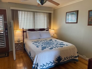 2 slaapkamers, een strijkplank/strijkijzer, gratis wifi, beddengoed