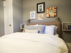 3 Schlafzimmer, Schreibtisch, Bügeleisen/Bügelbrett, Reisekinderbett