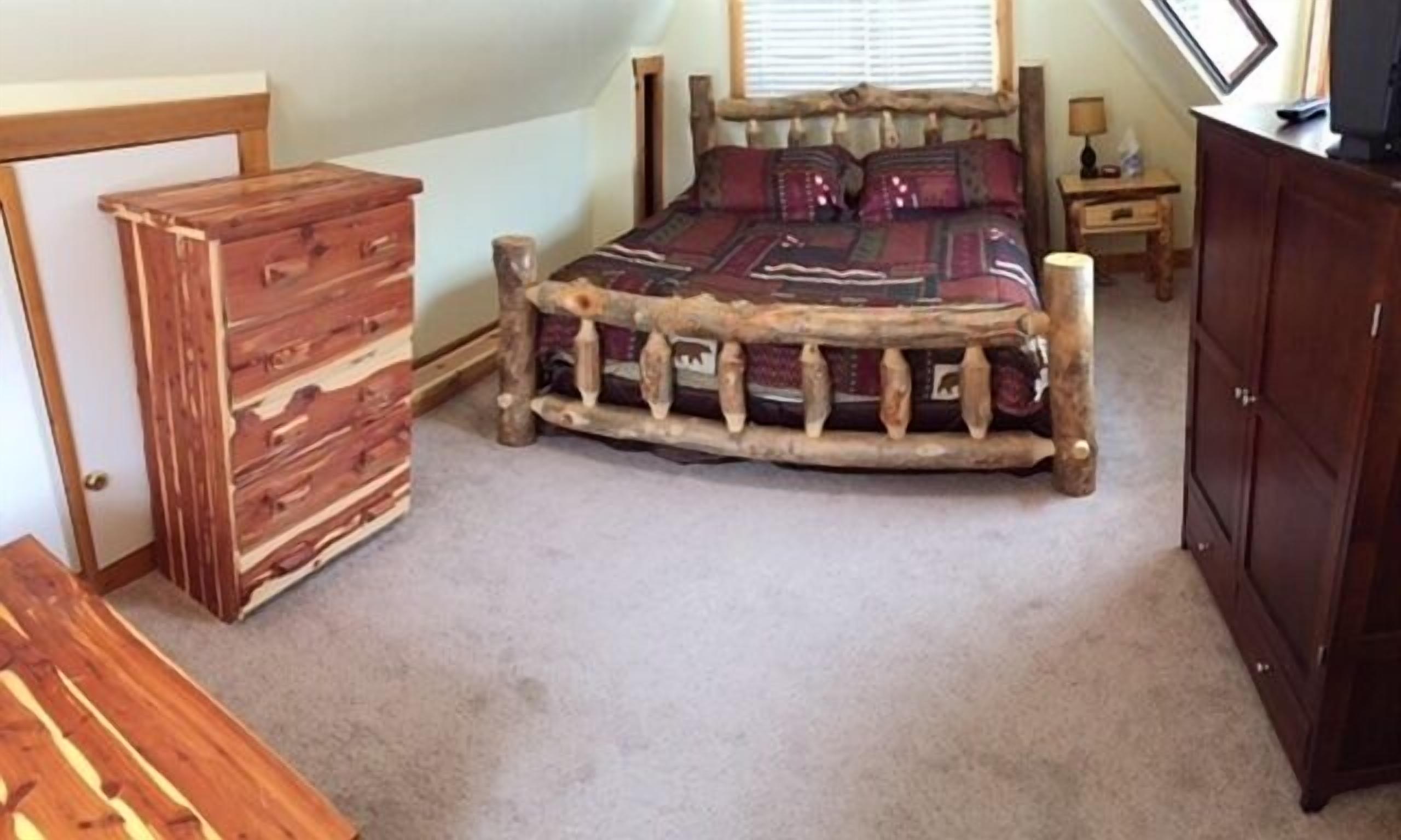 Charming Cabin On Taneycomo Lake (Cabin 1)