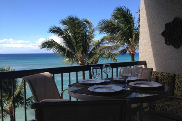 Dining from your private lanai