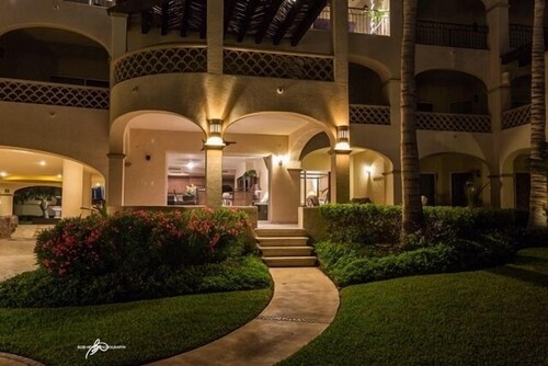 Las Mananitas-Awesome Luxury Beachside Condo in Cabo!