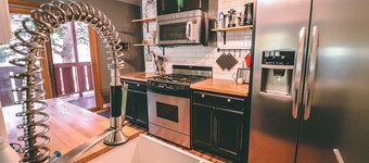 Silver Cloud Cabin - Pet Friendly! - 12 sovplatser - Sista minuten priser förhandlingsbara!