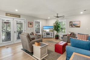 Smart TV, DVD player