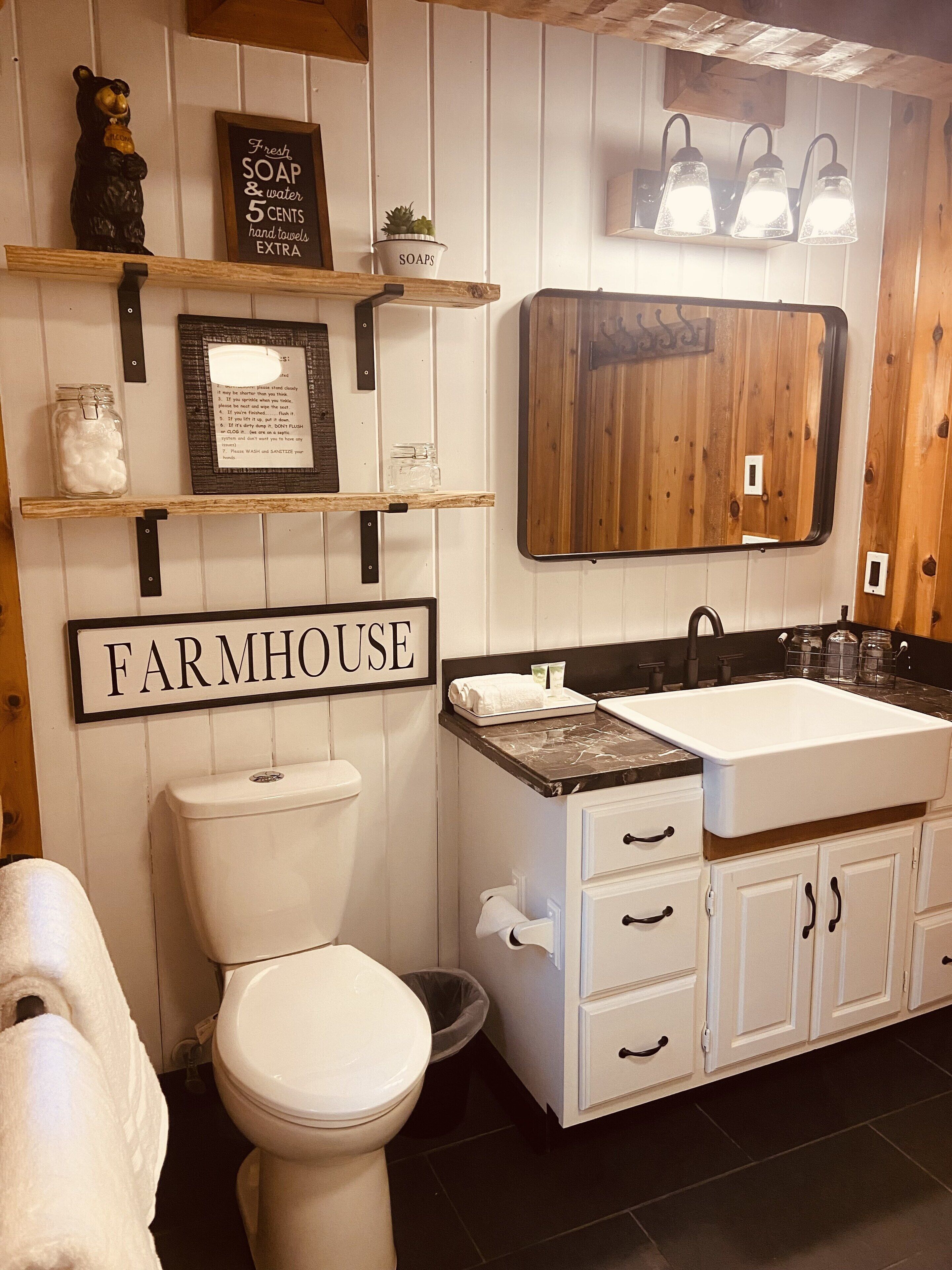 Sebring Florida Best Kept Secret "Cracker Hammock Log Cabin"