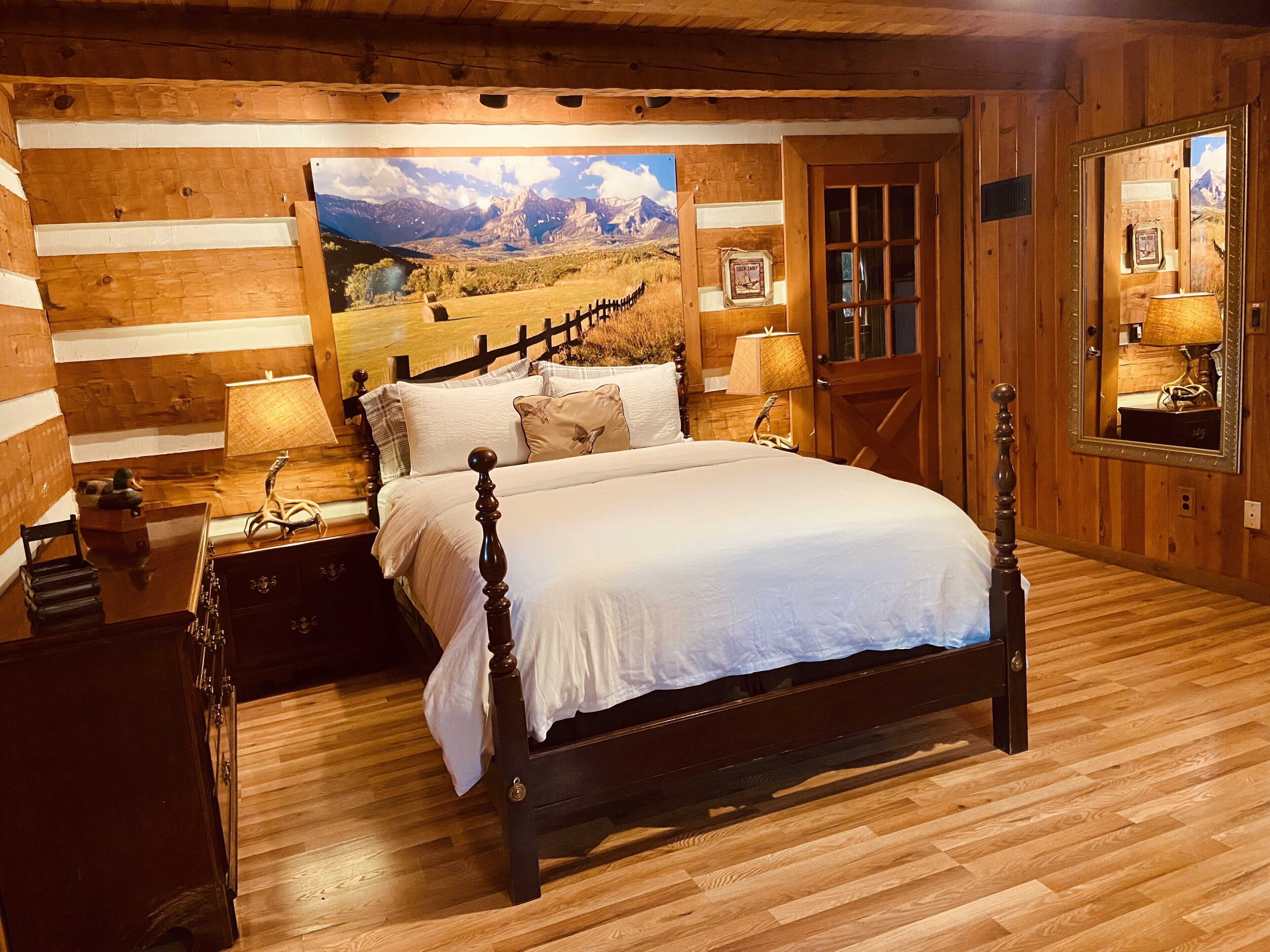 Sebring Florida Best Kept Secret "Cracker Hammock Log Cabin"