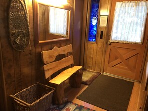 المنشأة من الداخل