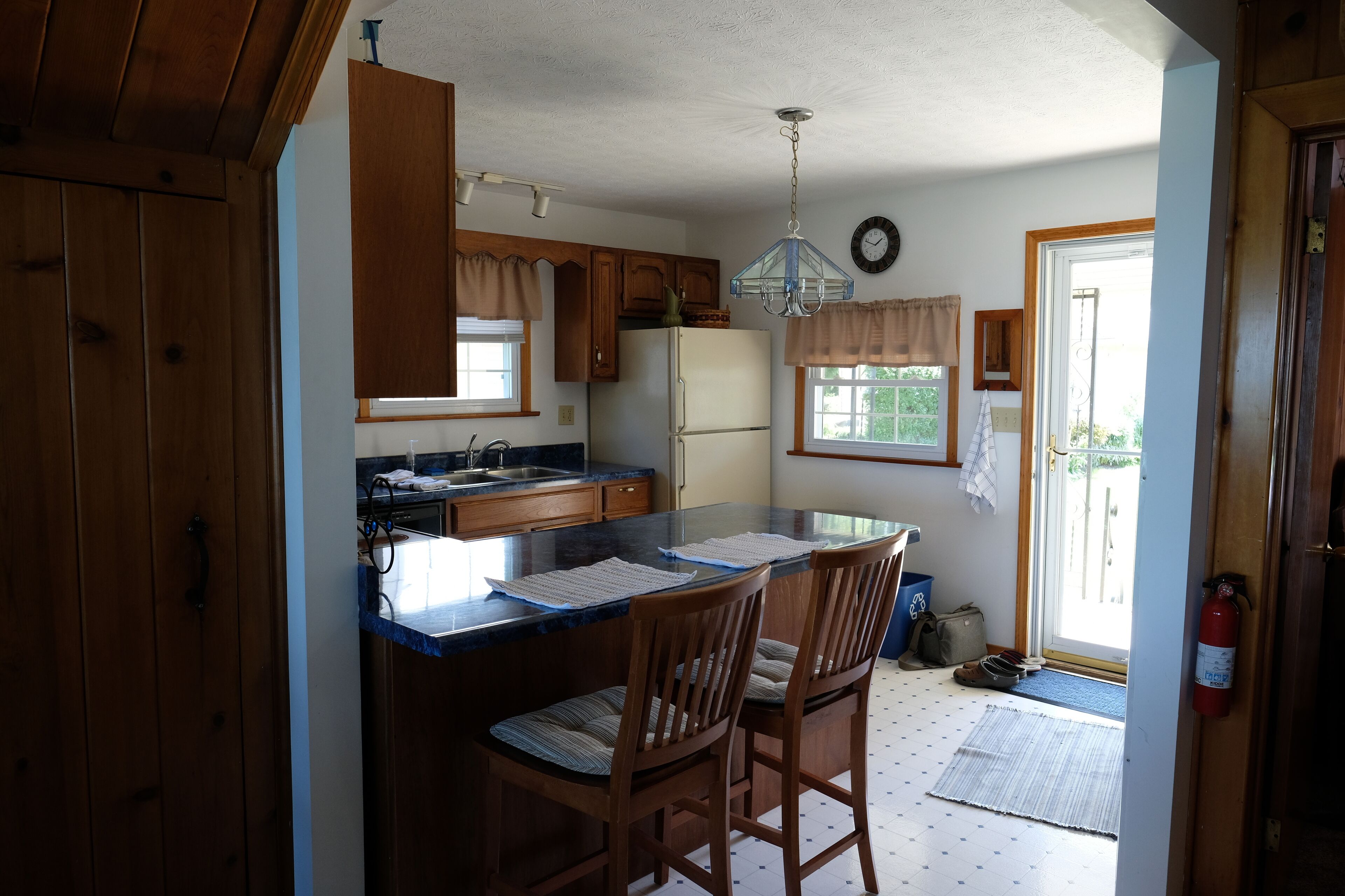 Lake Erie Lakefront Cottage