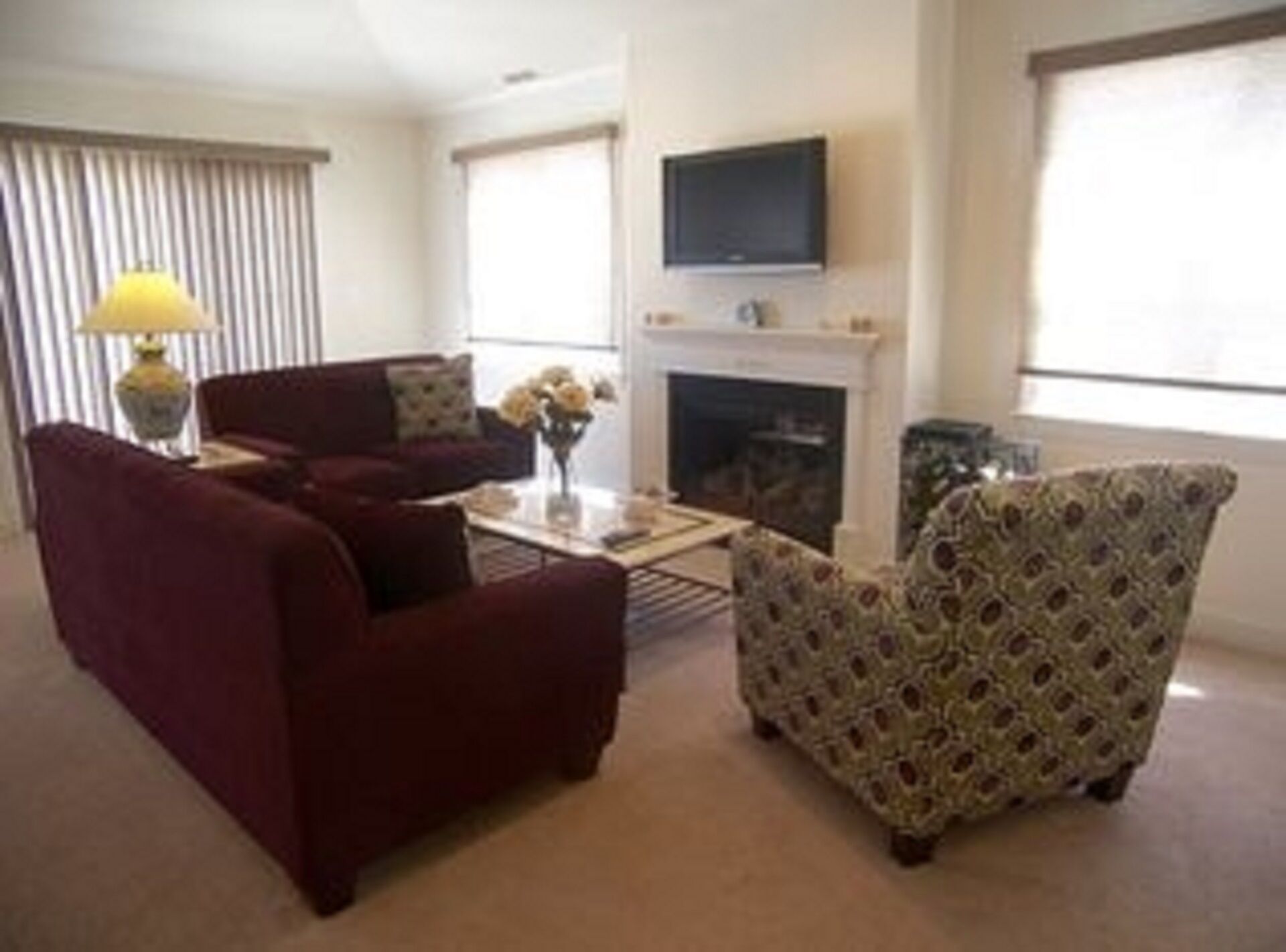 2 blocks to beach and boardwalk!!