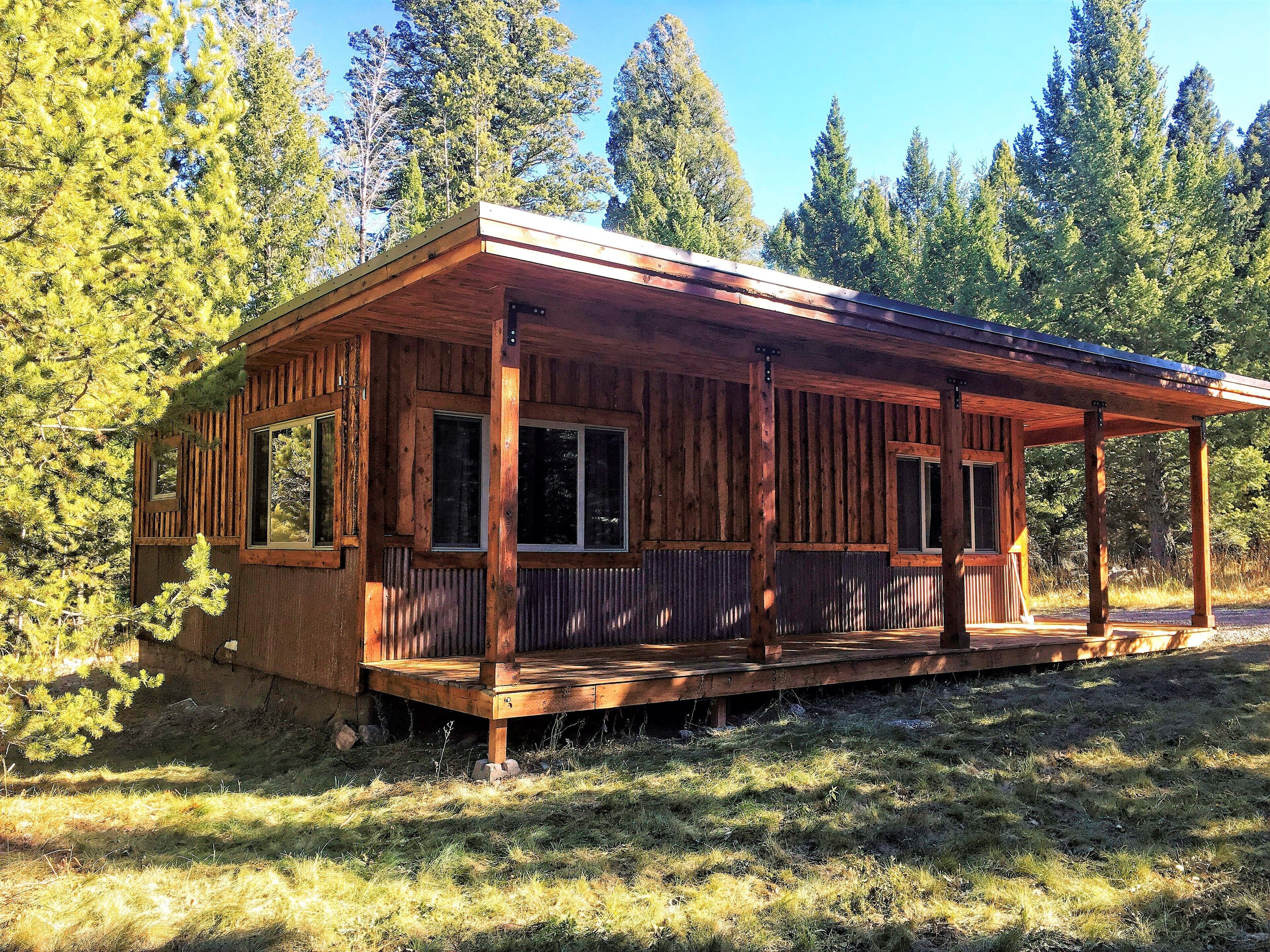 Top 14 PetFriendly Cabins Near Yellowstone, US Updated 2024 Trip101
