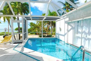 Piscine couverte, piscine chauffée