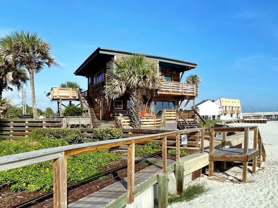 Treehouse (Gypsy Palace)direct oceanfront