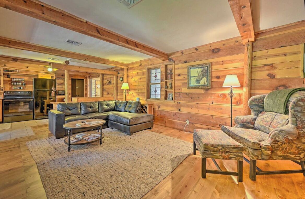 Trout Creek Retreat - Rustic Cabin in Munds Park