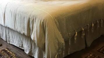 2 chambres, fer et planche à repasser, draps fournis