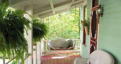 Experience Downtown in Cottage Downtown Eureka Springs