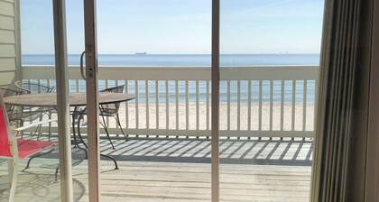 BEAUTIFUL GULF FRONT VIEW.