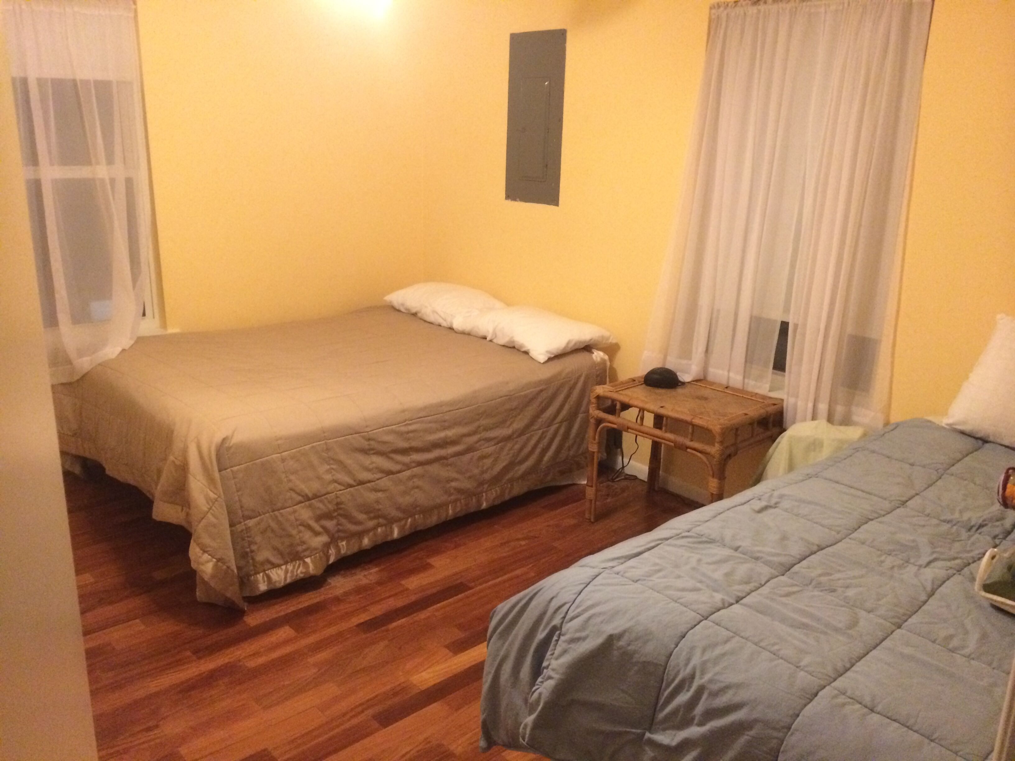 Ocean Front!  Upper level!  Enjoy The Great Views!