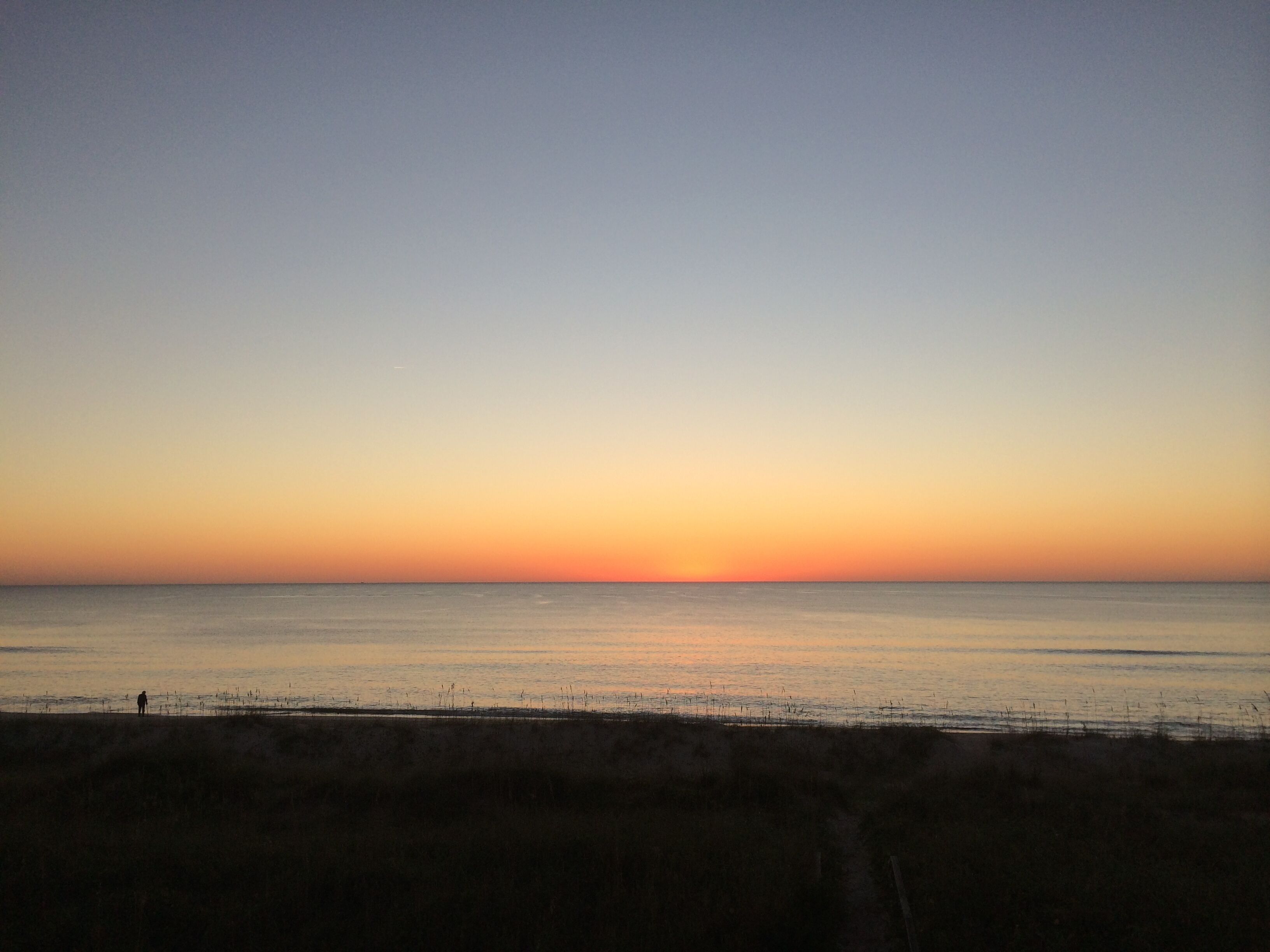 Ocean Front!  Upper level!  Enjoy The Great Views!