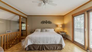 3 bedrooms, iron/ironing board, free WiFi, bed sheets