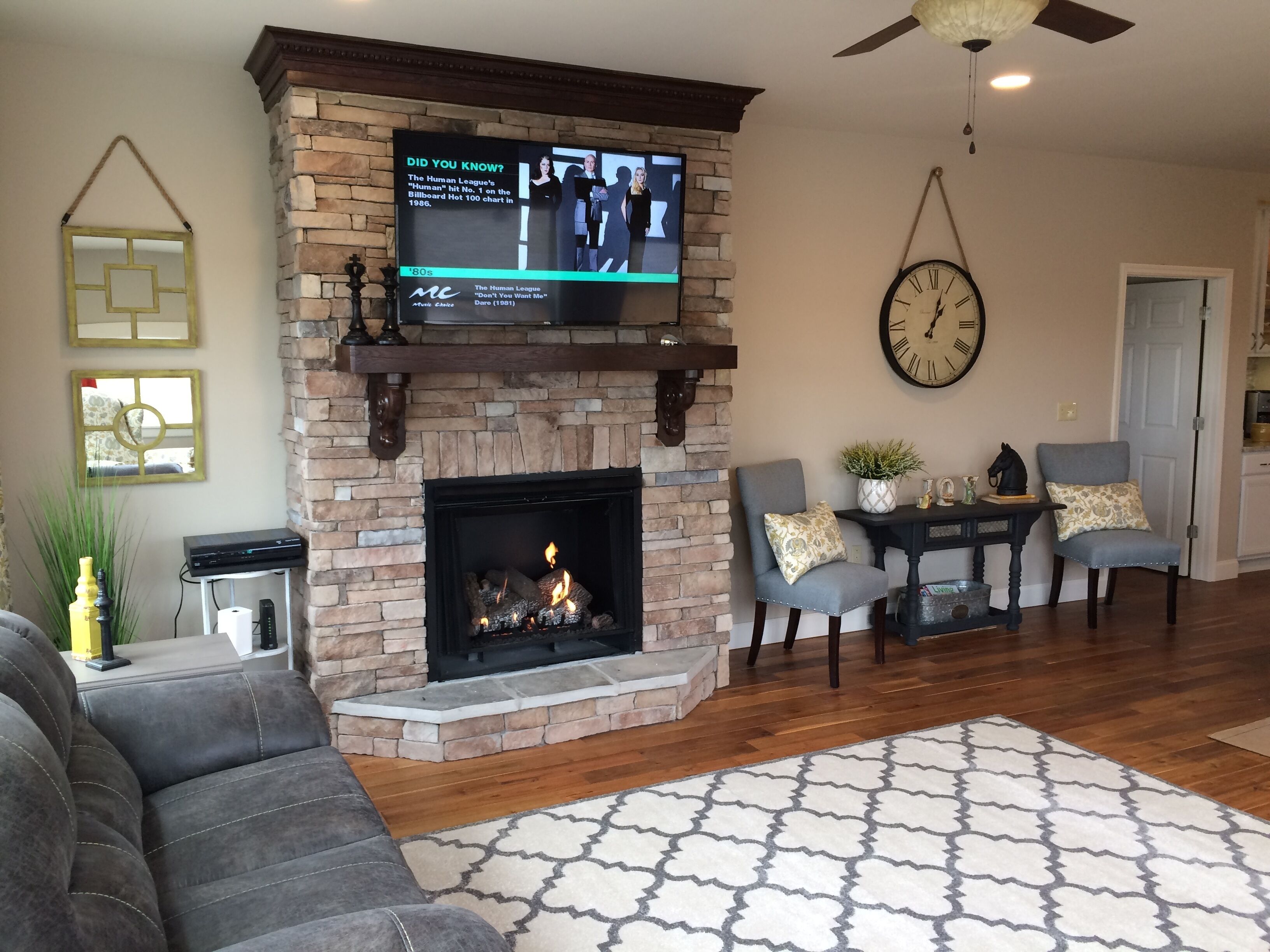 Newly renovated 7 bedrooms 5 1/2 baths - lakefront Smokey Mountain, Marina views