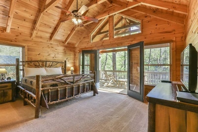 Deer River Retreat by Mountain Oasis | Waterfront Cabin in Coosawattee River Resort
