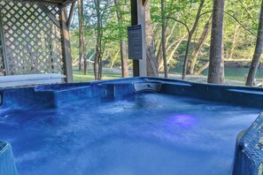 Unclassified image, 3 of 22, button