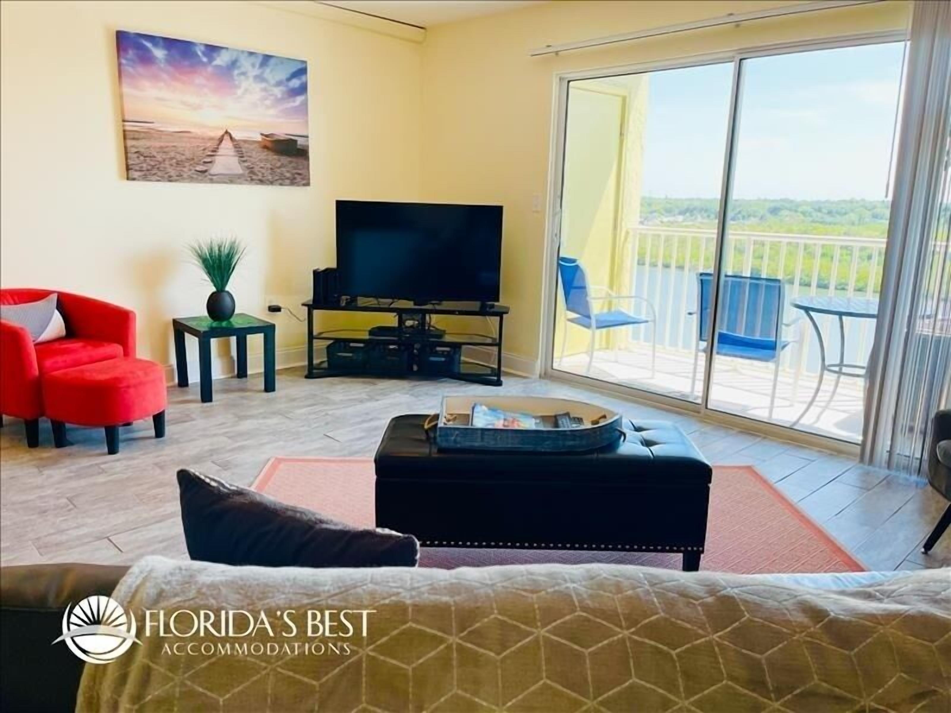 Charming 1 bedroom on the beach with an Intracoastal View
