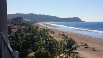 A la platja, gandules de platja i tovalloles de platja