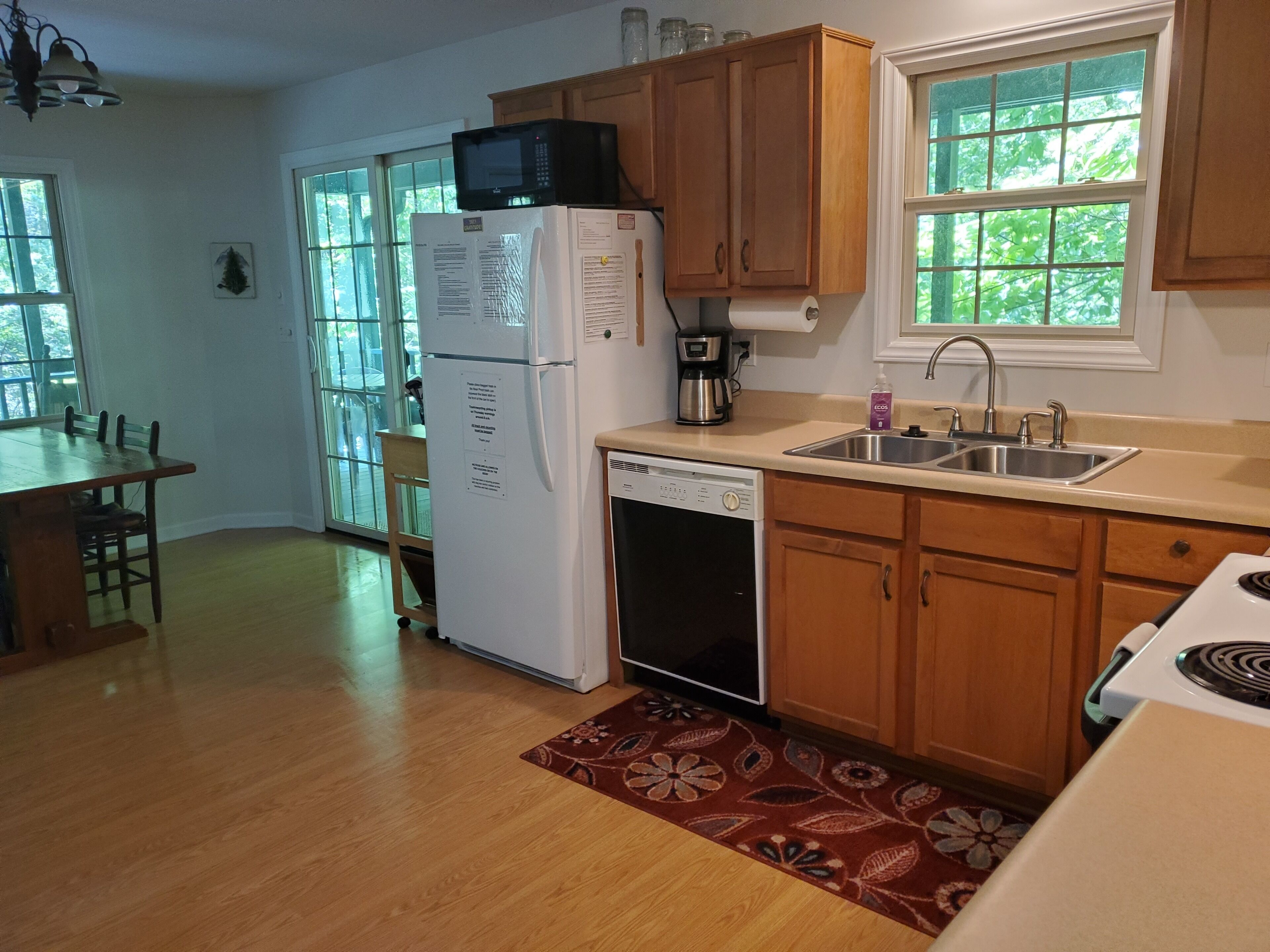 Riverside Mountain Getaway ~ Come RELAX & REJUVENATE!