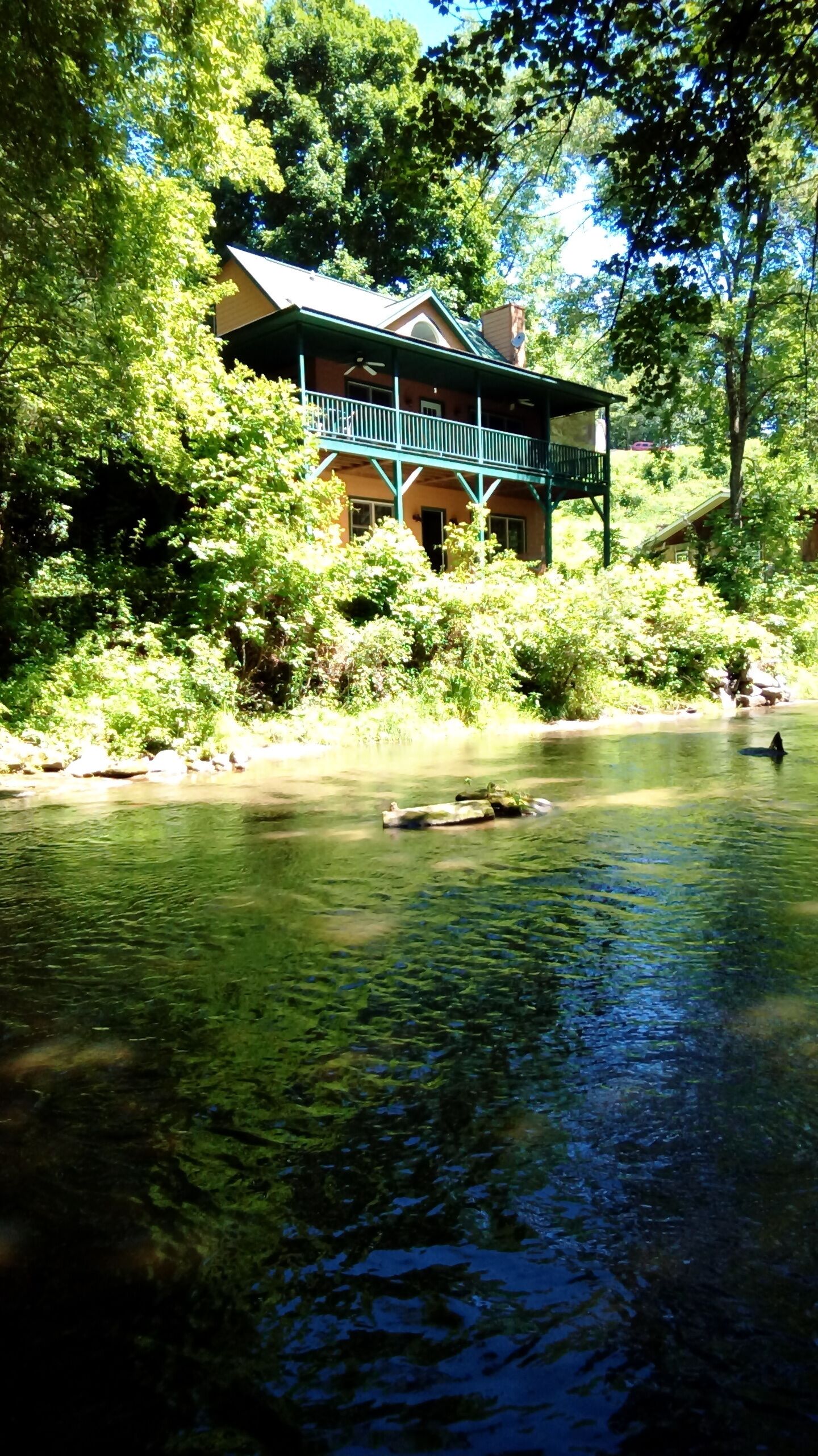 Riverside Mountain Getaway ~ Come RELAX & REJUVENATE!