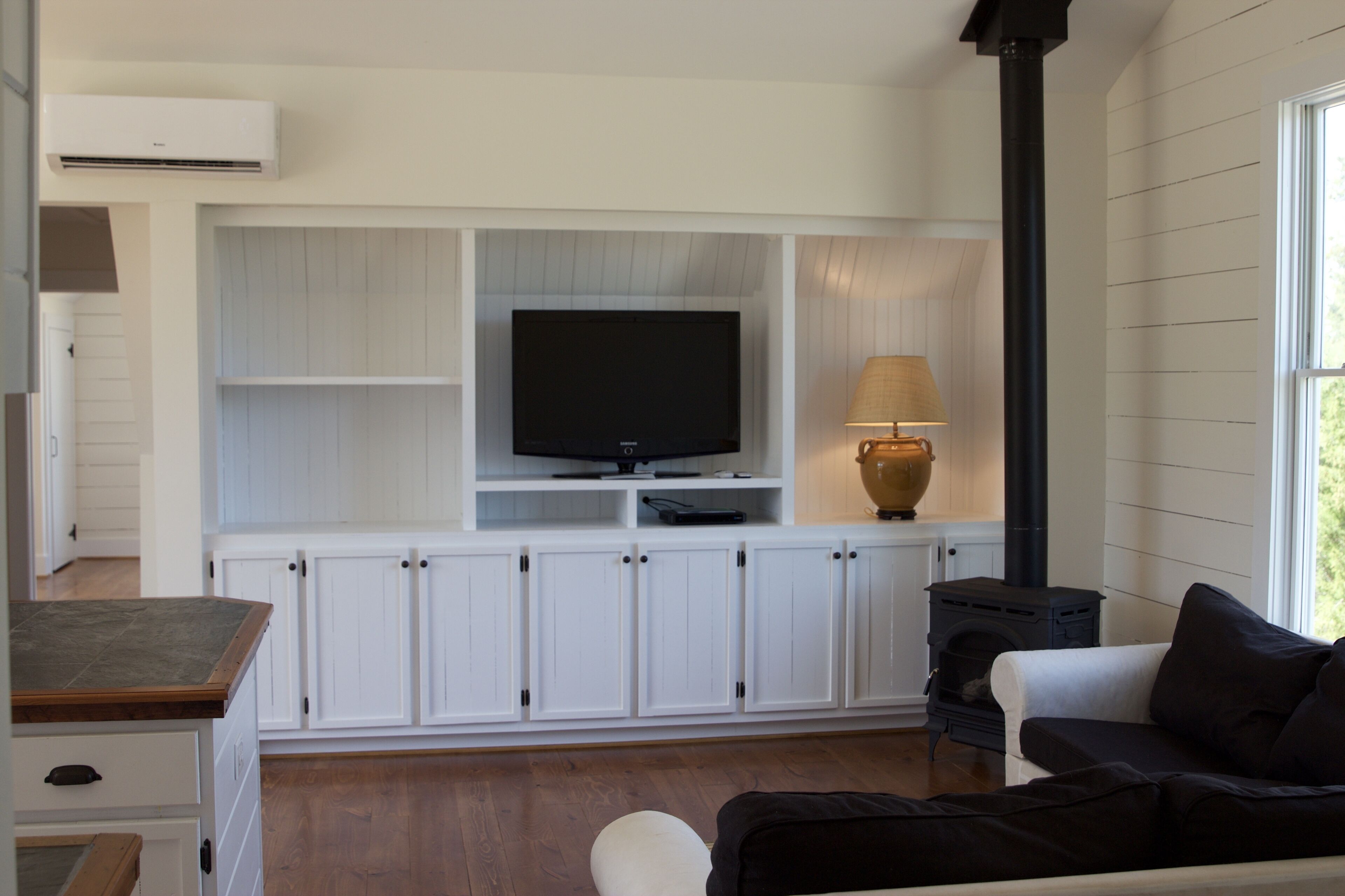 Barn Stay on Working Farm in VA Wine Country, 30 min from UVA