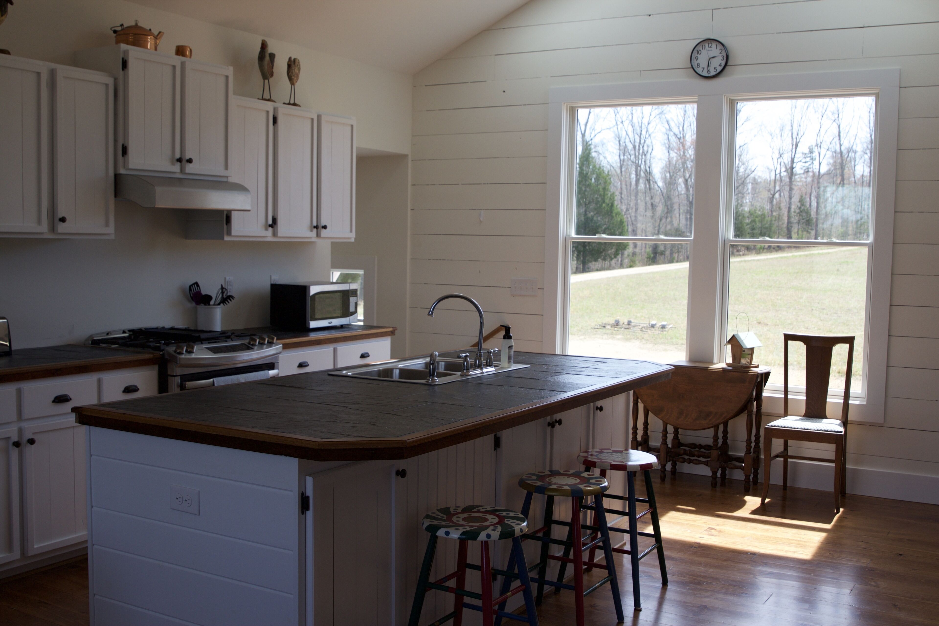 Barn Stay on Working Farm in VA Wine Country, 30 min from UVA