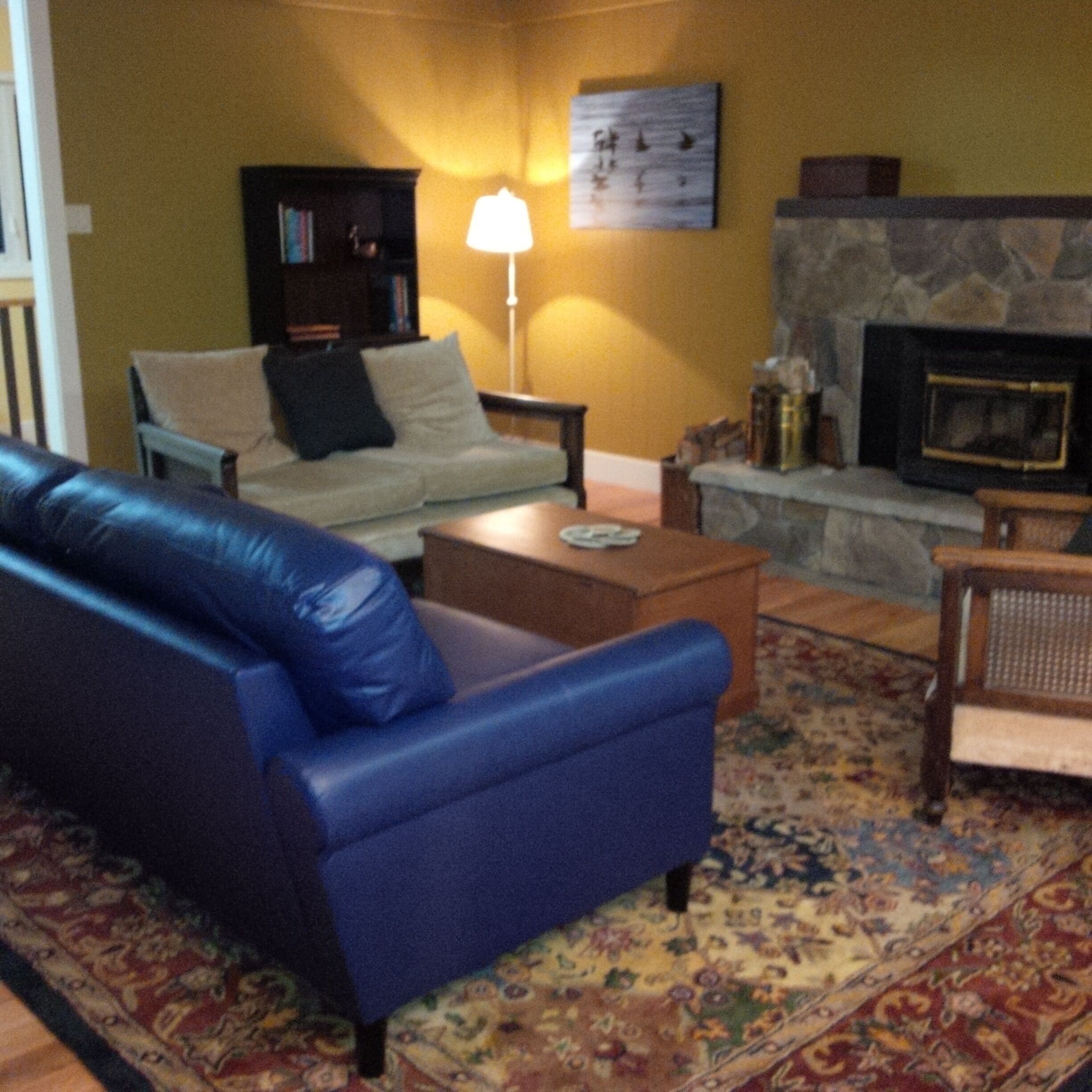 Walk-on Oceanfront "Harlequin House" Retreat in French Creek