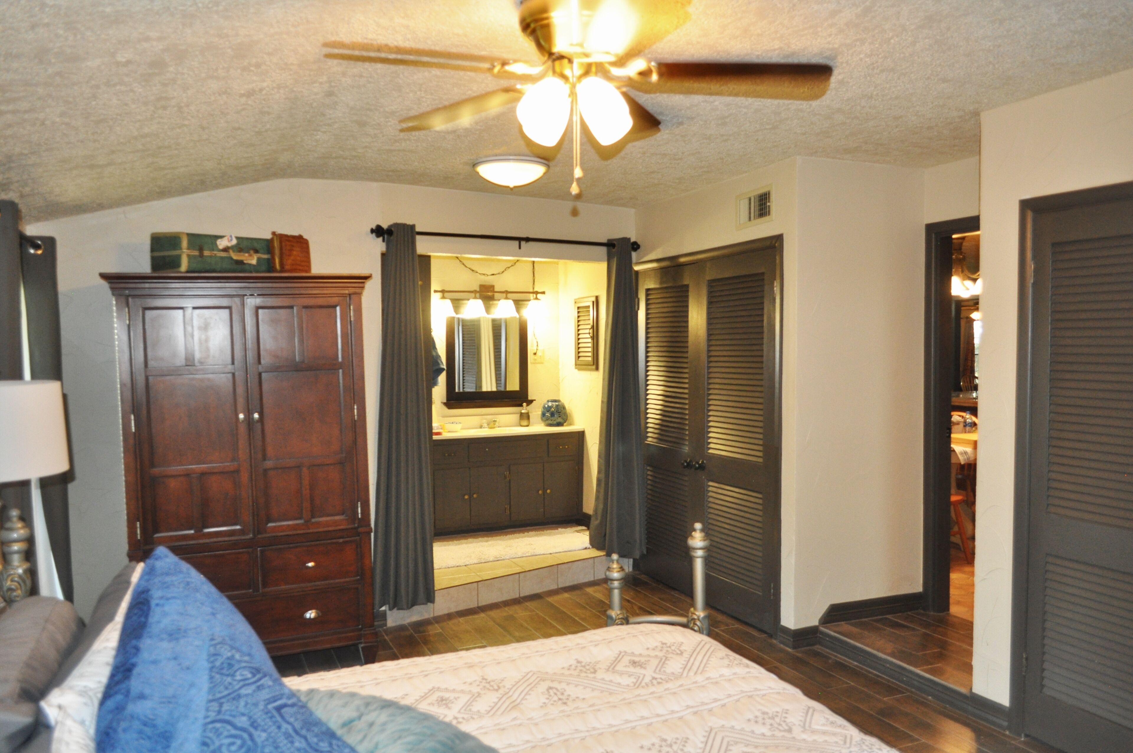 Farmhouse 262 Country Escape!