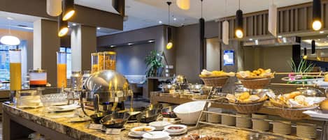 Free daily buffet breakfast