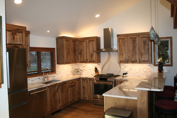 Kitchen- remodeled Oct 2021. New appliances, cabinets, counter tops and lighting
