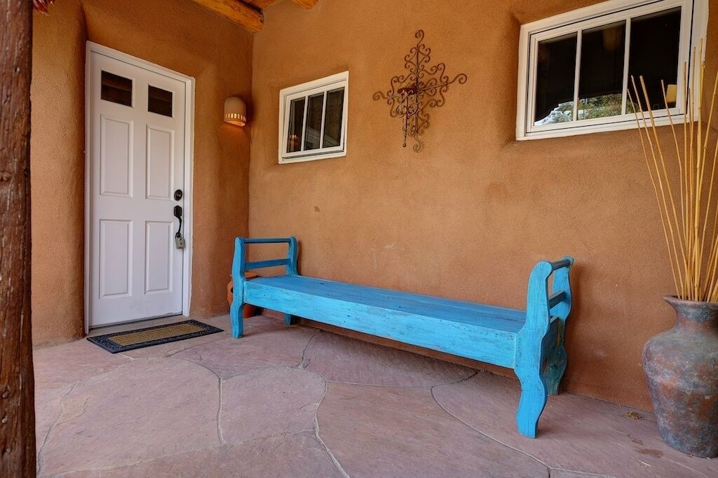 Tony's Place - 2 bdrm, 2 bath, pull out sofa