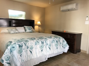 1 bedroom, desk, iron/ironing board, free WiFi