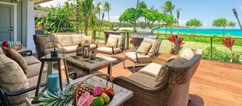 Luxe Beachfront Anahola with A/C