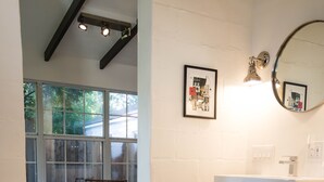 Interior - Chic Apartment-Style Suite, Steps From Main, Luxury Finishings, Outdoor Shower (Fredericksburg)