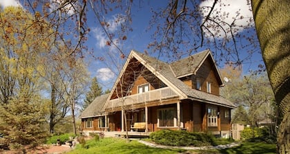 Gallo fugitivo BnB - The Coop