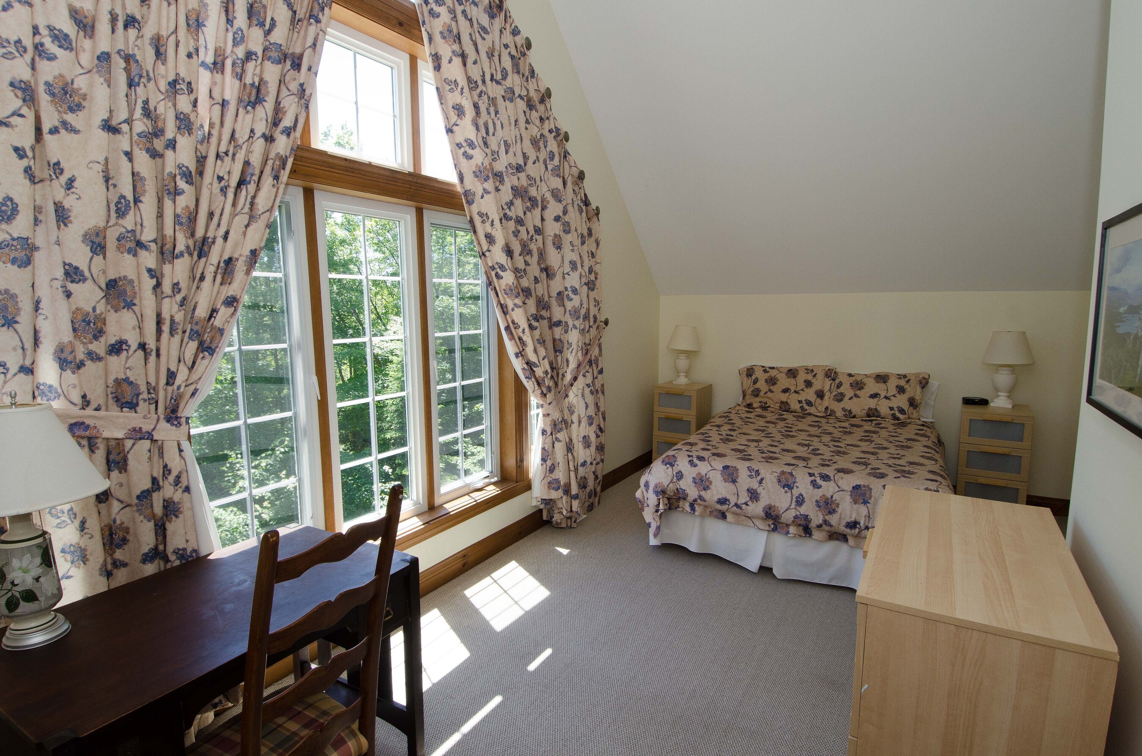 Five Bedroom Waterfront Chalet