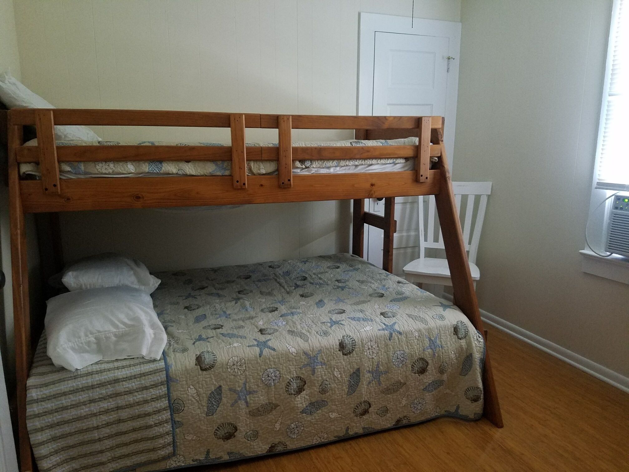 Pet Friendly - Close to Berlin, Assateague Island Parks and Ocean City Beaches.