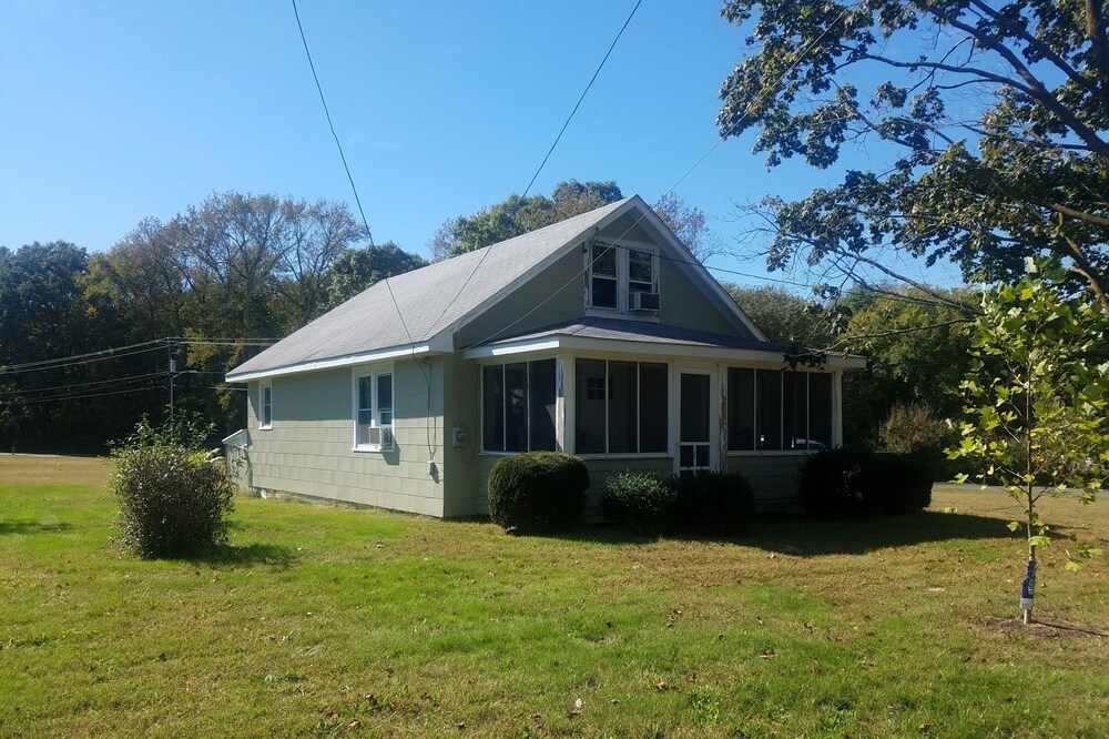 Pet Friendly - Close to Berlin, Assateague Island Parks and Ocean City Beaches.