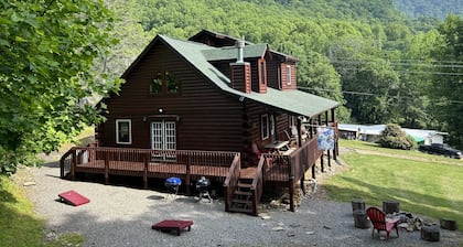 Your Smokey Mountain Hideaway Awaits!