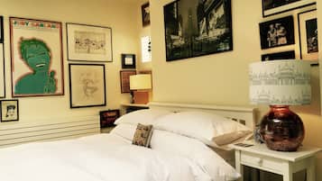 1 bedroom, Egyptian cotton sheets, desk, iron/ironing board