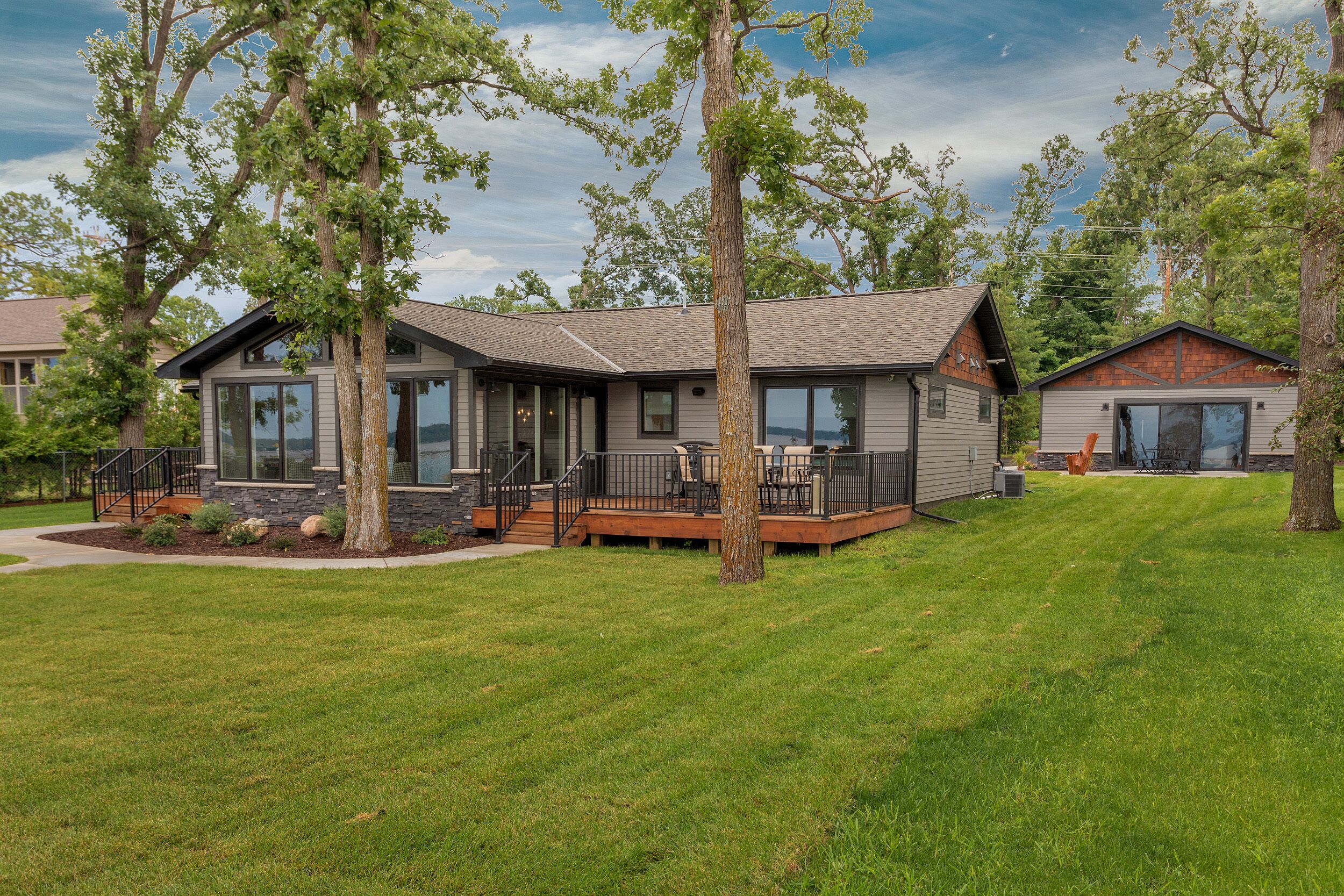 Spectacular New Lakefront Home On Main Gull Lake With Bunkhouse - Sleeps 14