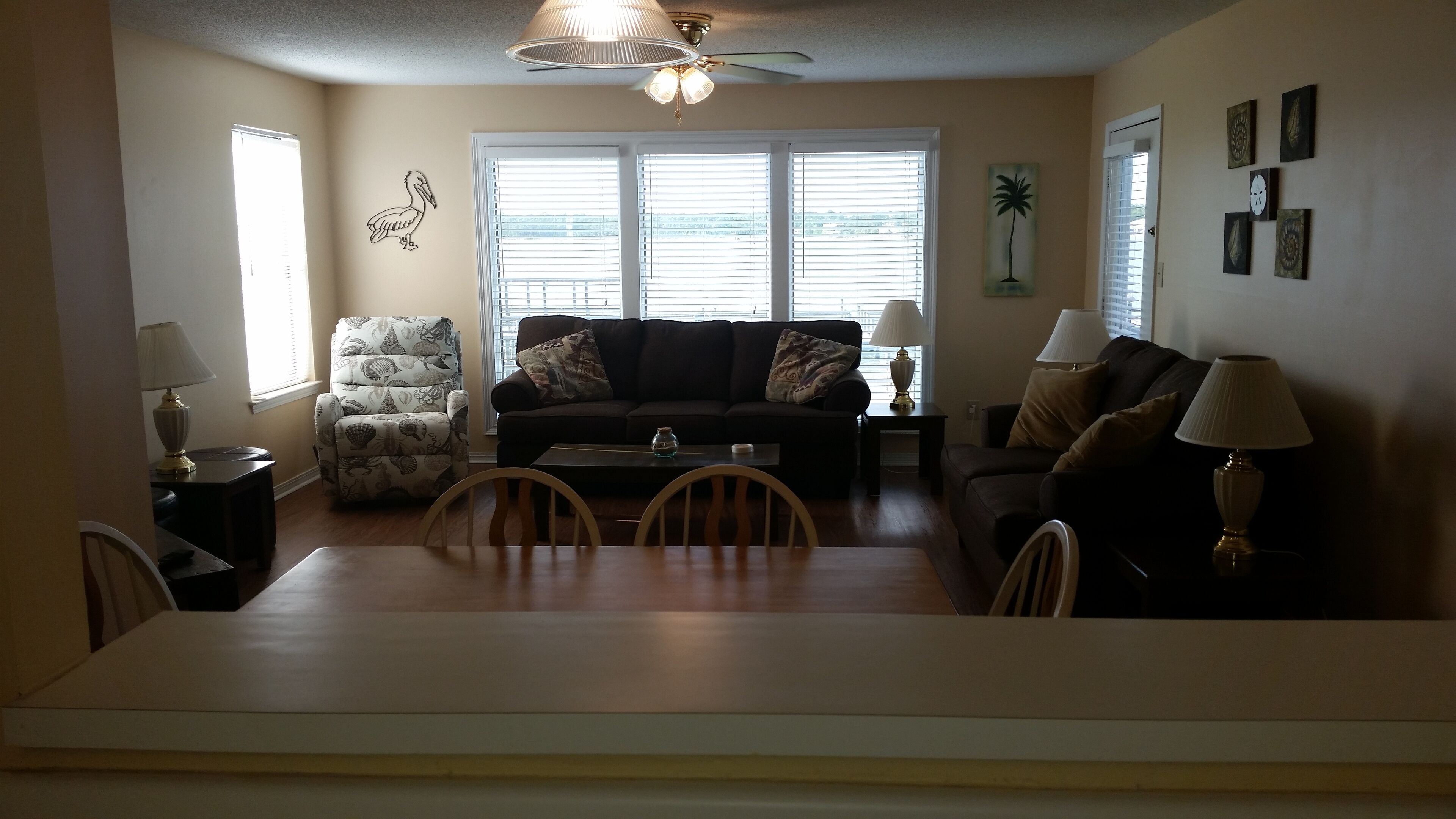 Large Lagoon-Front Unit with Stunning Water View, Free Wifi